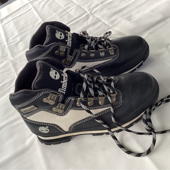 Timberland Hiking Boots size 8, Black and cream lace up, Leather - Picture 2 of 13